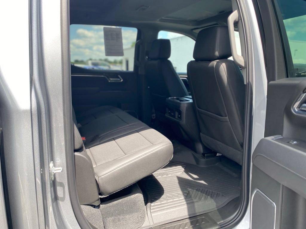 Used 2026 Chevrolet Silverado 1500 LT Trail Boss w/ Convenience Package II AWD/4WD image 15
