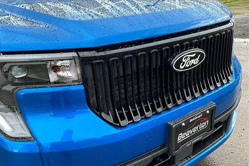 Used 2025 Ford Maverick Lobo image 32