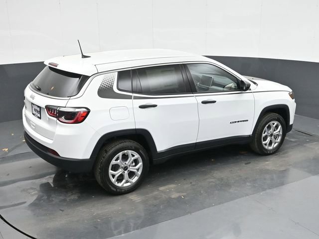 Used 2025 Jeep Compass Sport w/ Mopar Graphics Package AWD/4WD image 29