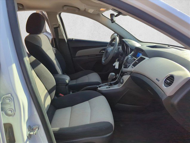 Used 2014 Chevrolet Cruze LS FWD image 23