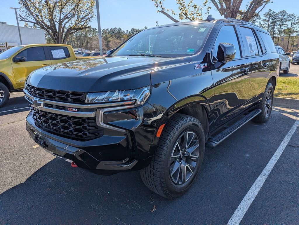 Used 2022 Chevrolet Tahoe Z71 w/ Luxury Package AWD/4WD image 3
