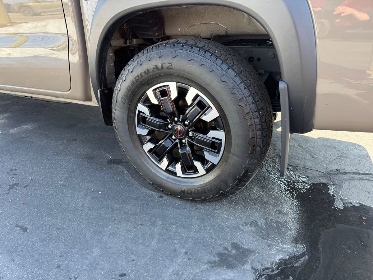 Used 2022 Nissan Frontier PRO-4X image 10