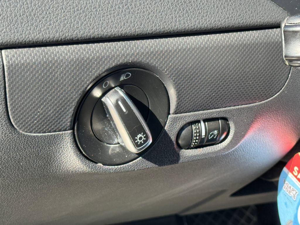 Used 2012 Volkswagen Jetta SE FWD image 10