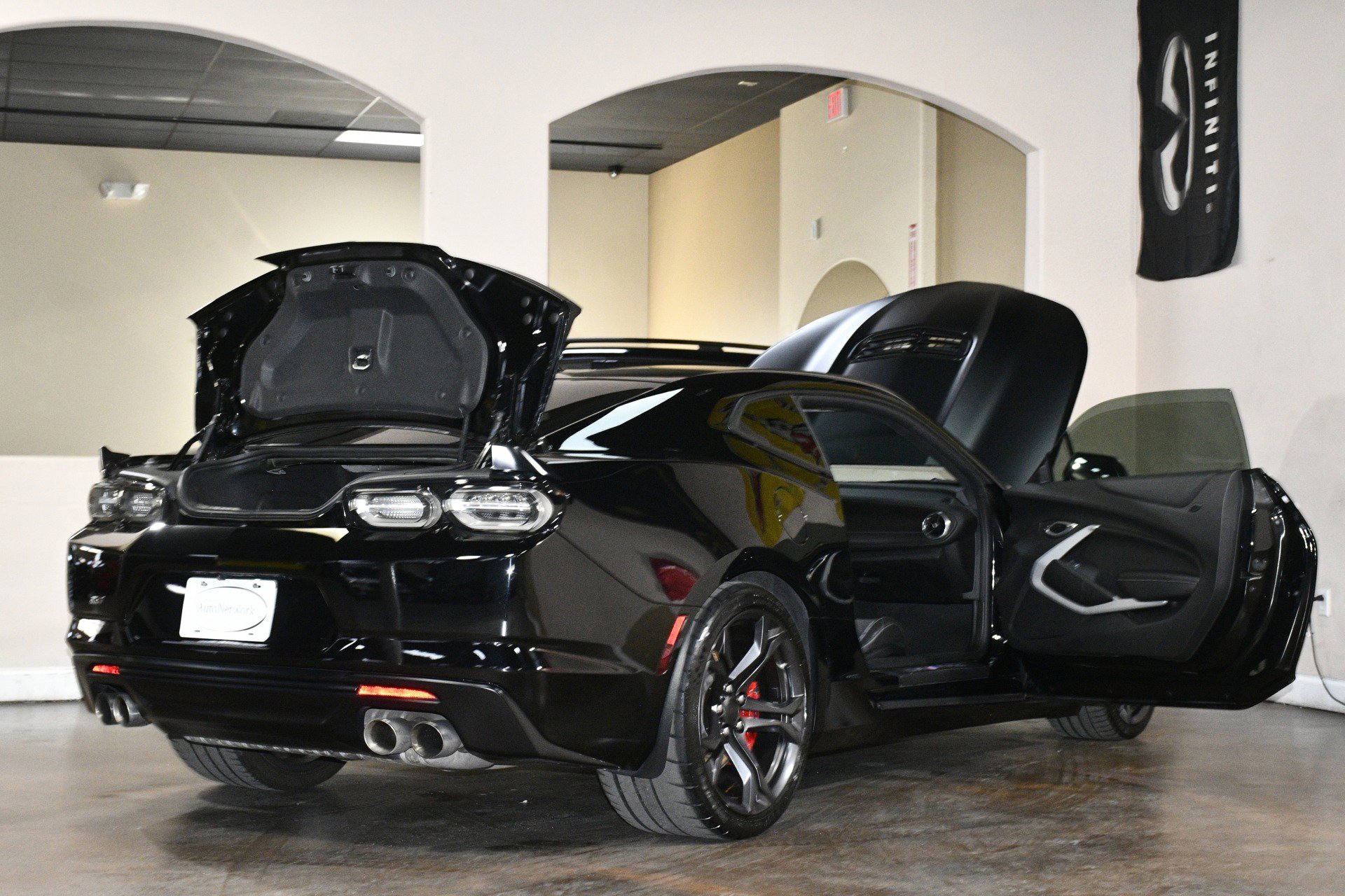 Used 2019 Chevrolet Camaro SS image 91