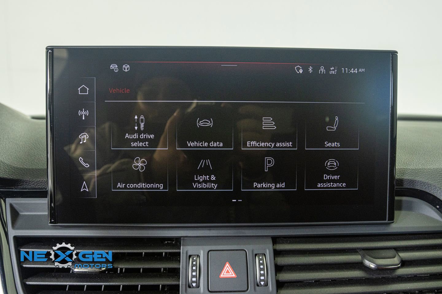 Used 2024 Audi SQ5 Prestige image 17