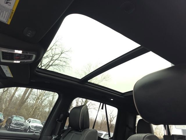 Used 2020 RAM 1500 Limited w/ Black Appearance Package image 12