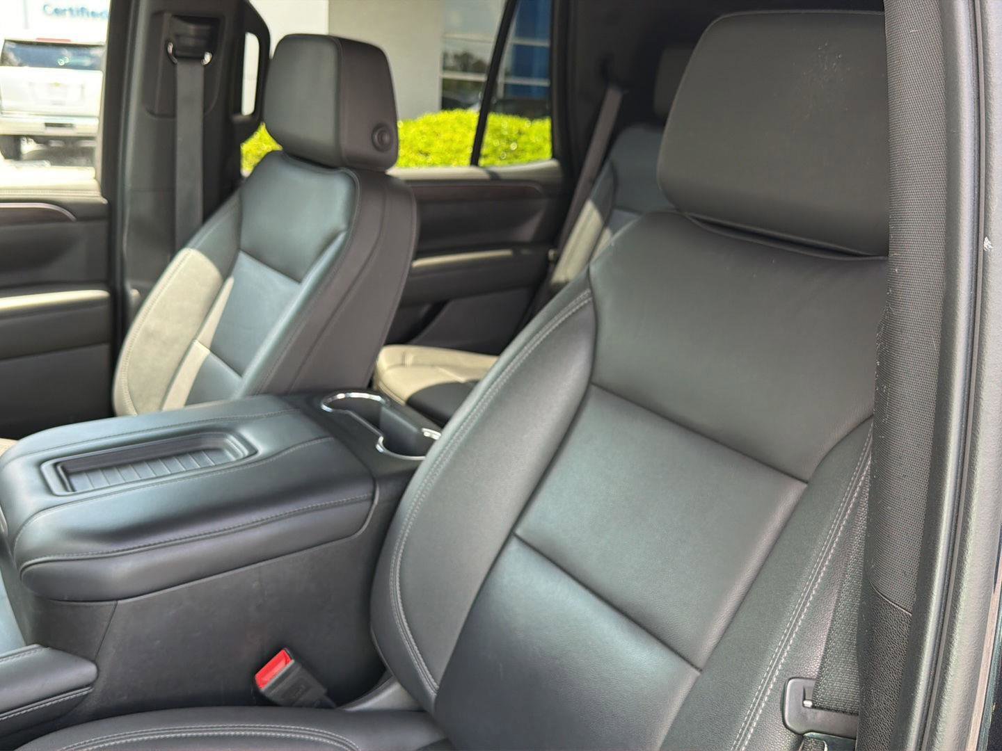 Used 2024 Chevrolet Tahoe LT AWD/4WD image 31