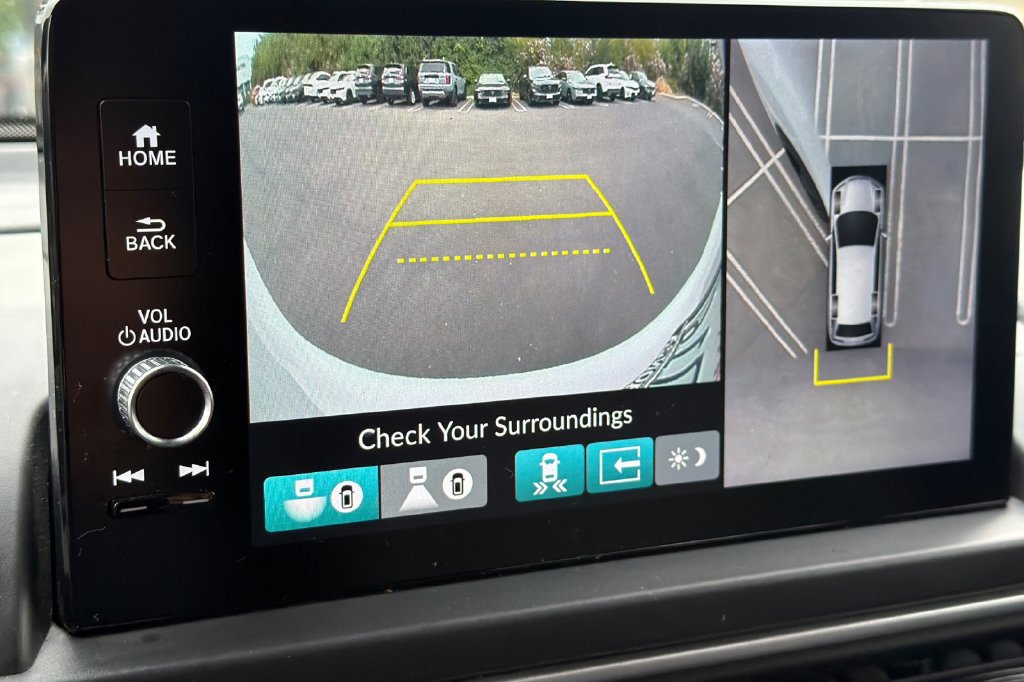 Certified 2025 Honda Pilot Black Edition image 21