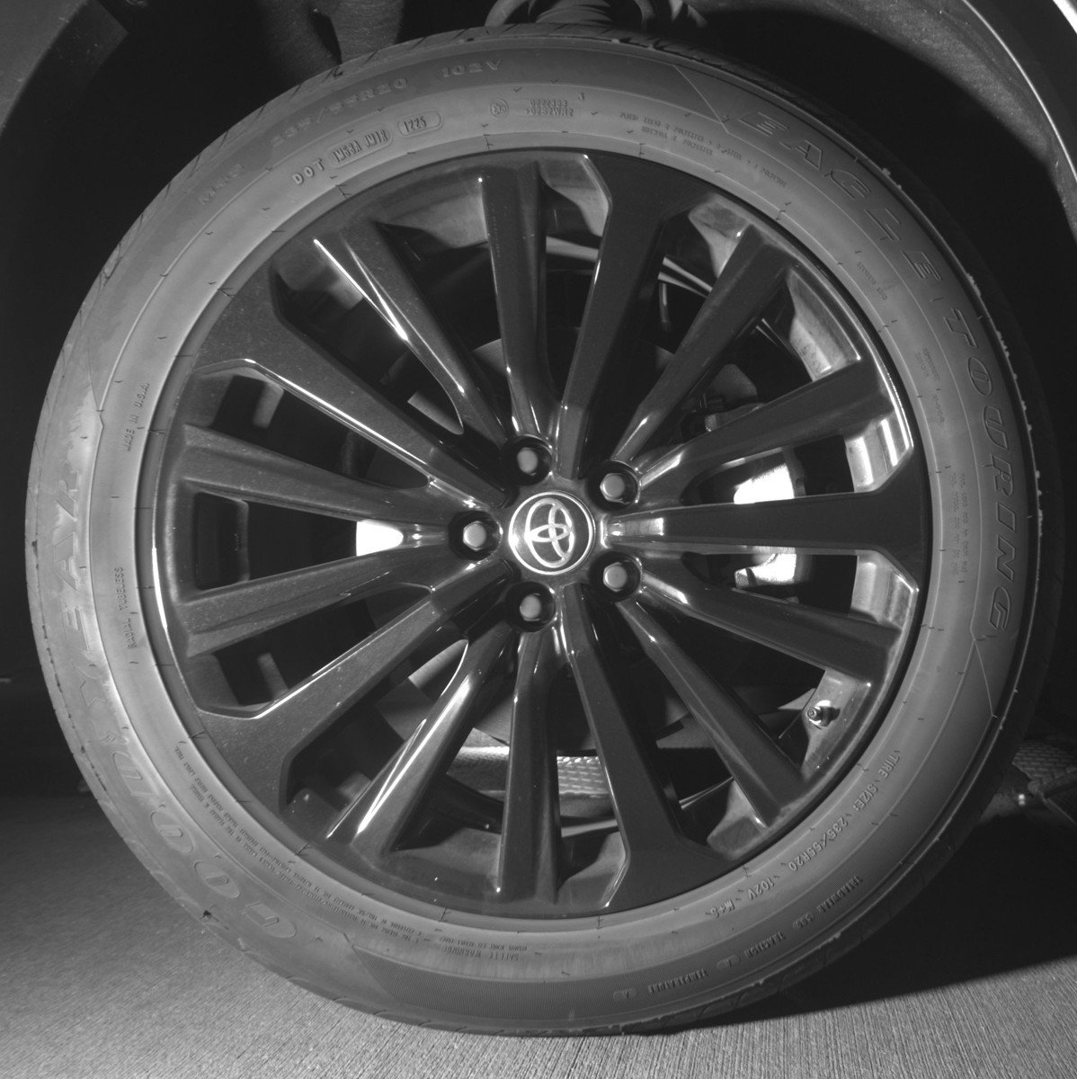 Used 2025 Toyota Highlander XSE image 13