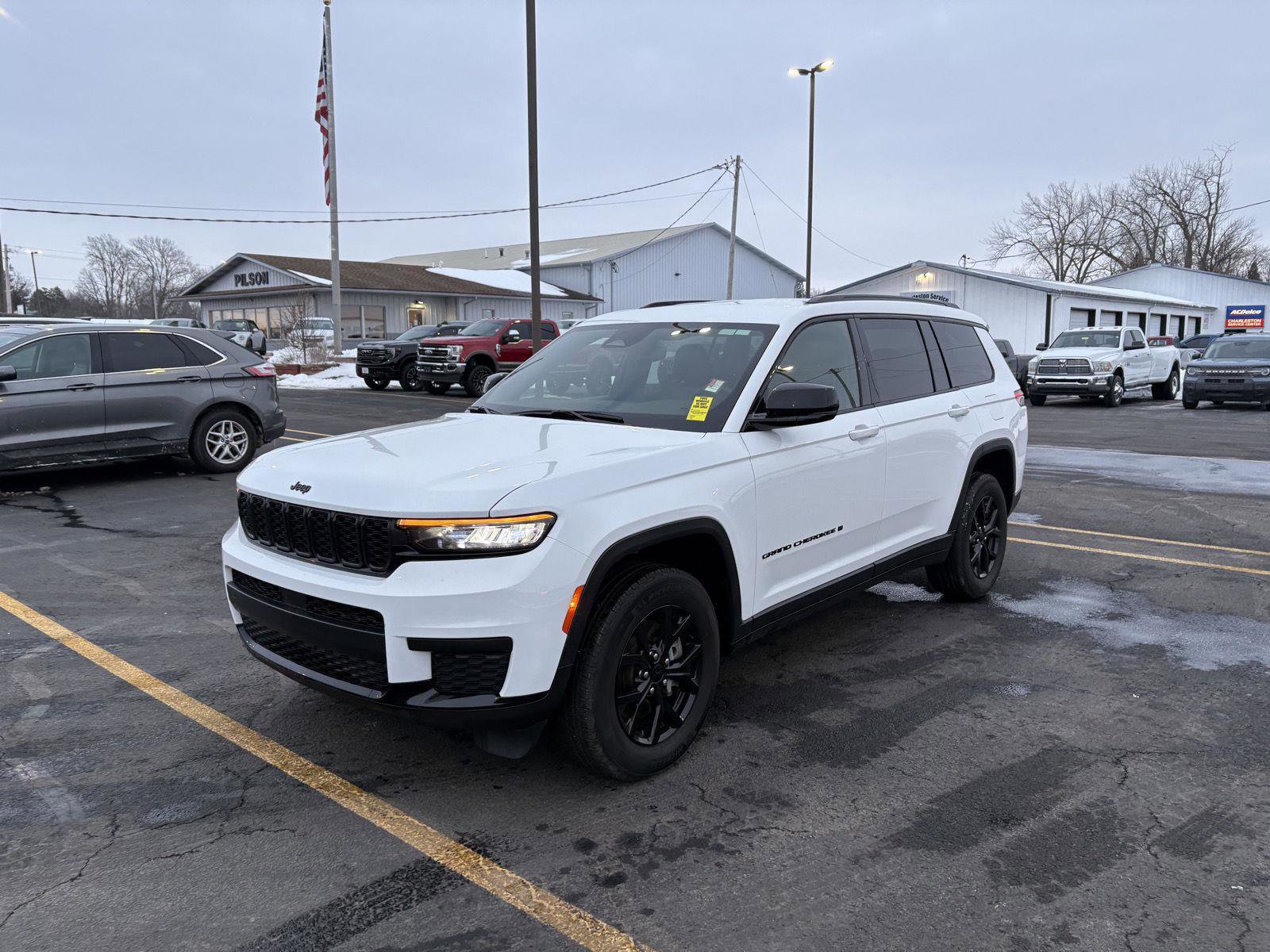 Used 2024 Jeep Grand Cherokee L Laredo image 22