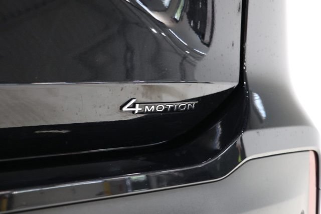 Used 2026 Volkswagen Tiguan SE AWD/4WD image 13