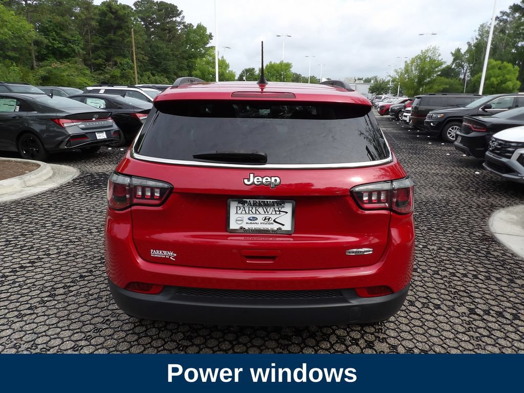 Used 2019 Jeep Compass Latitude w/ Popular Equipment Group FWD image 7