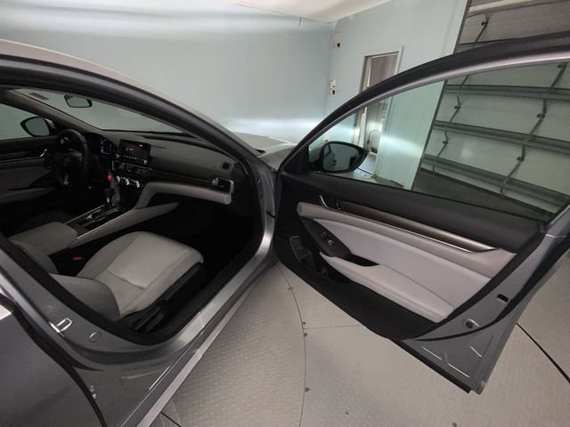 Used 2018 Honda Accord LX image 23