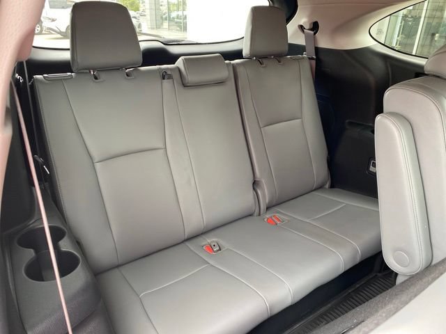 Certified 2022 Toyota Highlander Limited AWD/4WD image 26