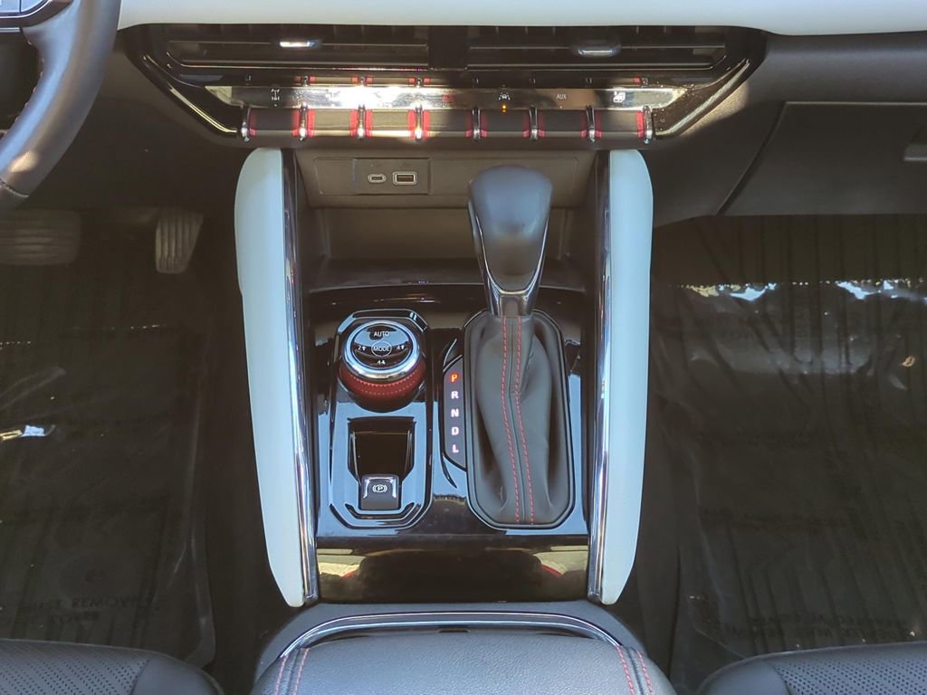 Used 2024 GMC Canyon AT4X image 20