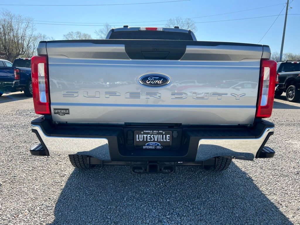 Used 2024 Ford F250 XLT w/ FX4 Off-Road Package image 7