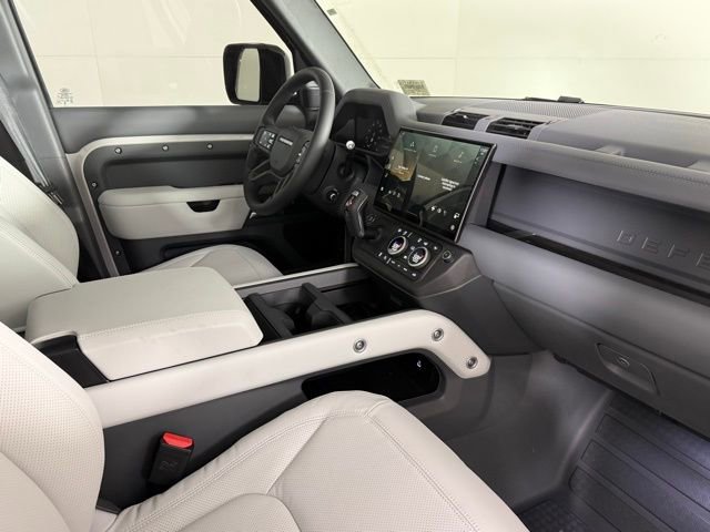 New 2026 Land Rover Defender 110 S AWD/4WD image 33