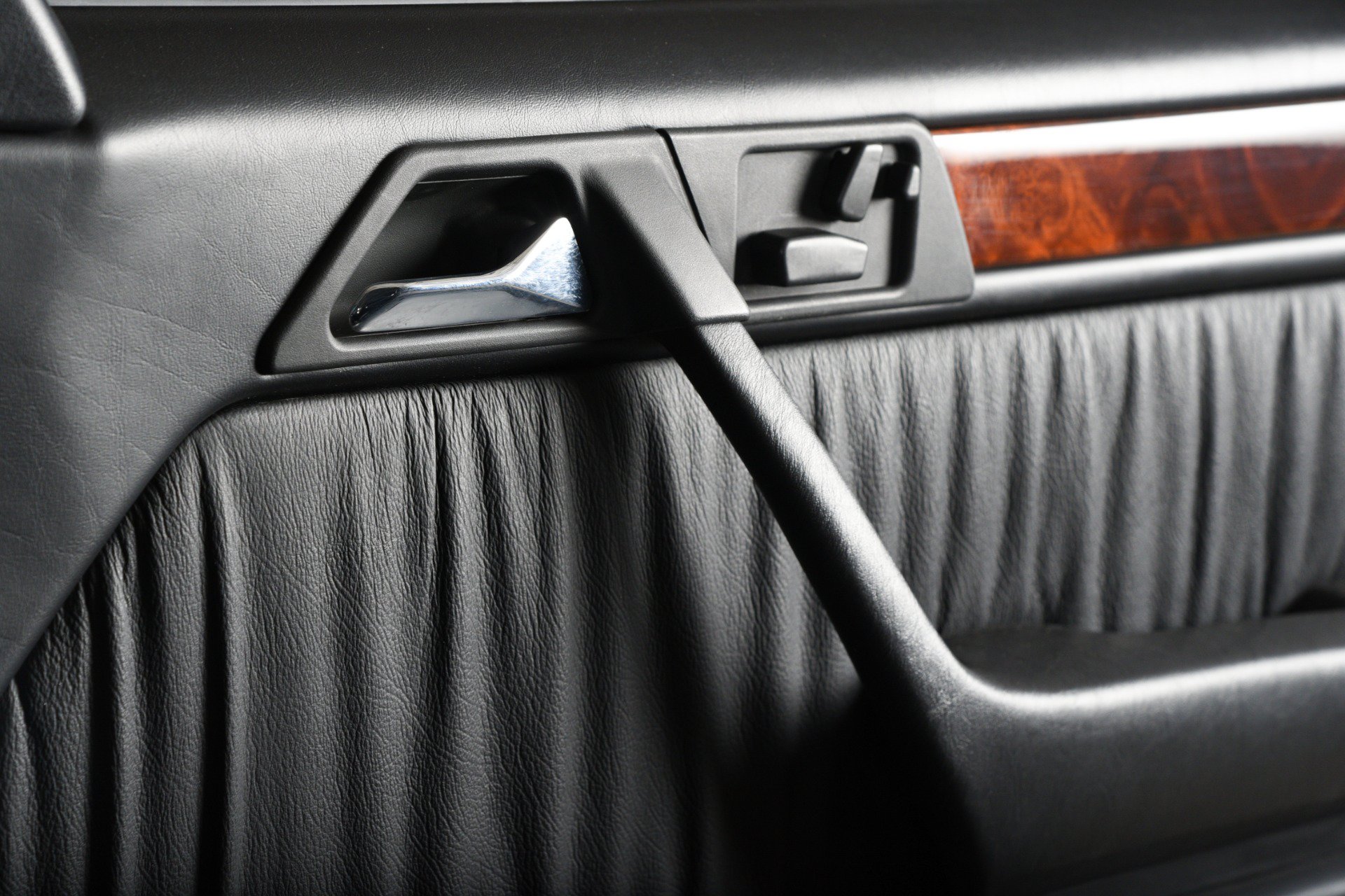 Used 1994 Mercedes-Benz E 500 Sedan image 31
