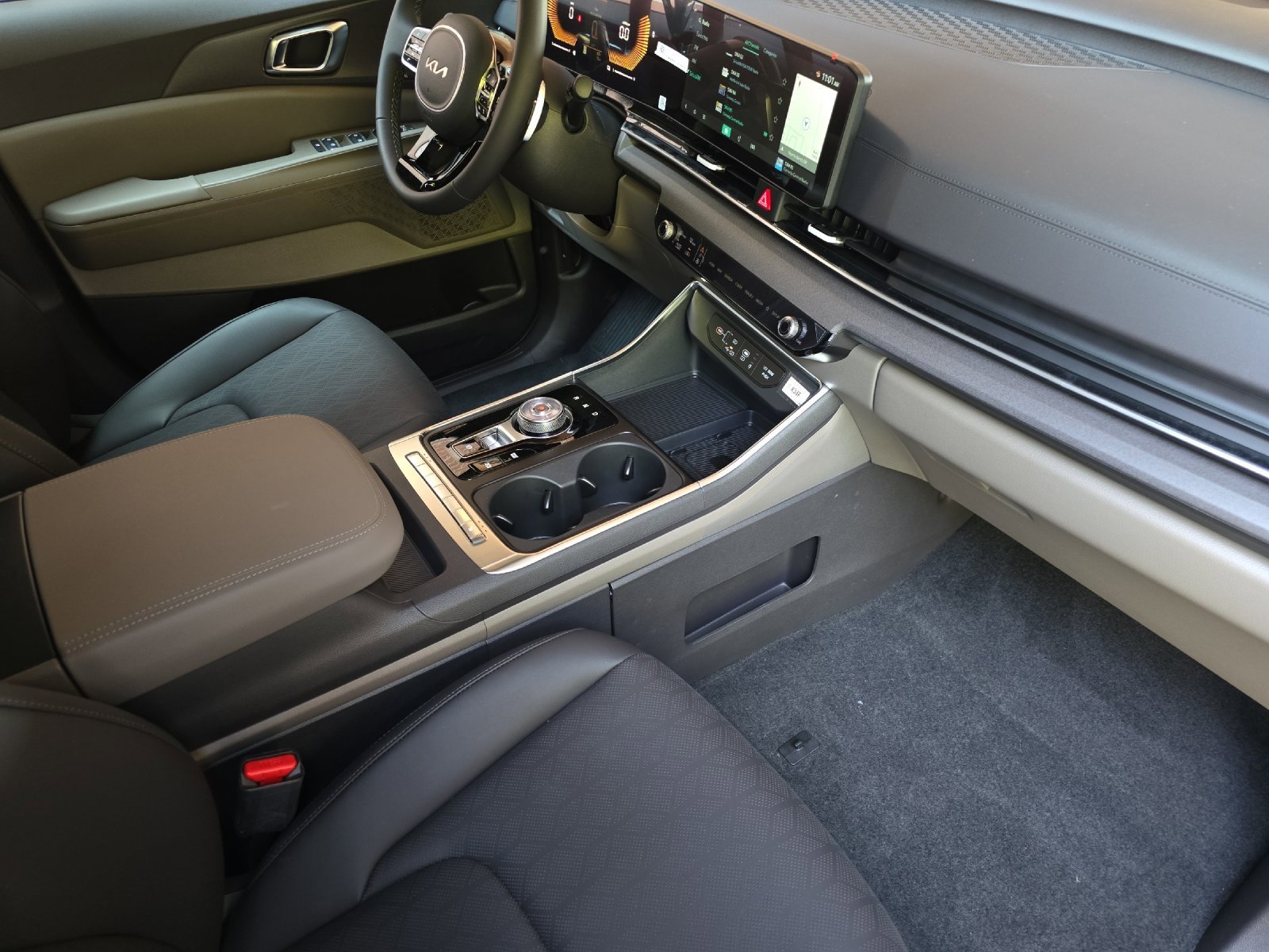 New 2026 Kia Carnival EX image 17