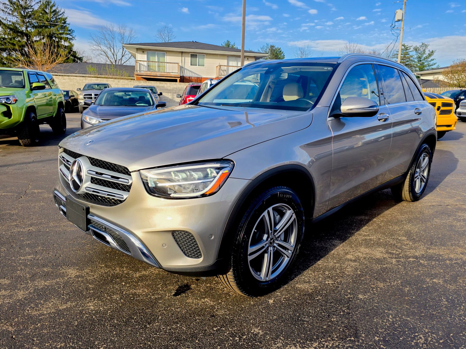 Used 2021 Mercedes-Benz GLC 300 4MATIC image 5