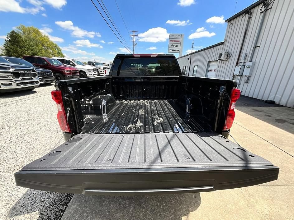 Used 2026 Chevrolet Silverado 1500 LT AWD/4WD image 7