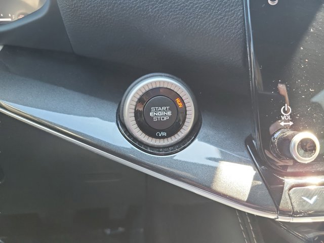 Certified 2022 Jeep Wagoneer Series I AWD/4WD image 36