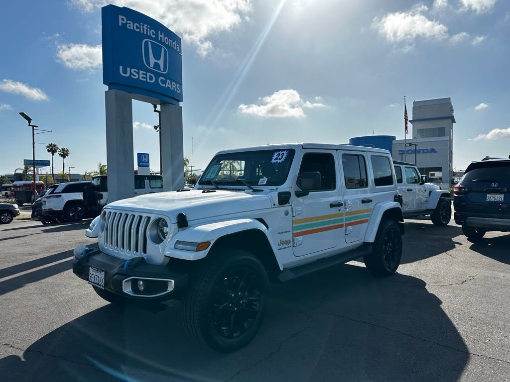Used 2023 Jeep Wrangler Unlimited Sahara w/ Cold Weather Group AWD/4WD image 2