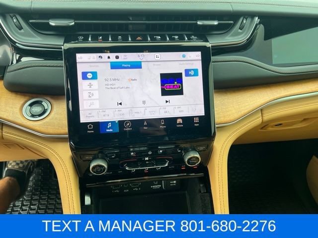 Used 2022 Jeep Grand Cherokee Summit AWD/4WD image 22