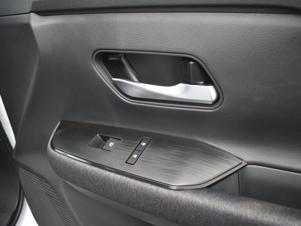 New 2026 Nissan Kicks SV image 23