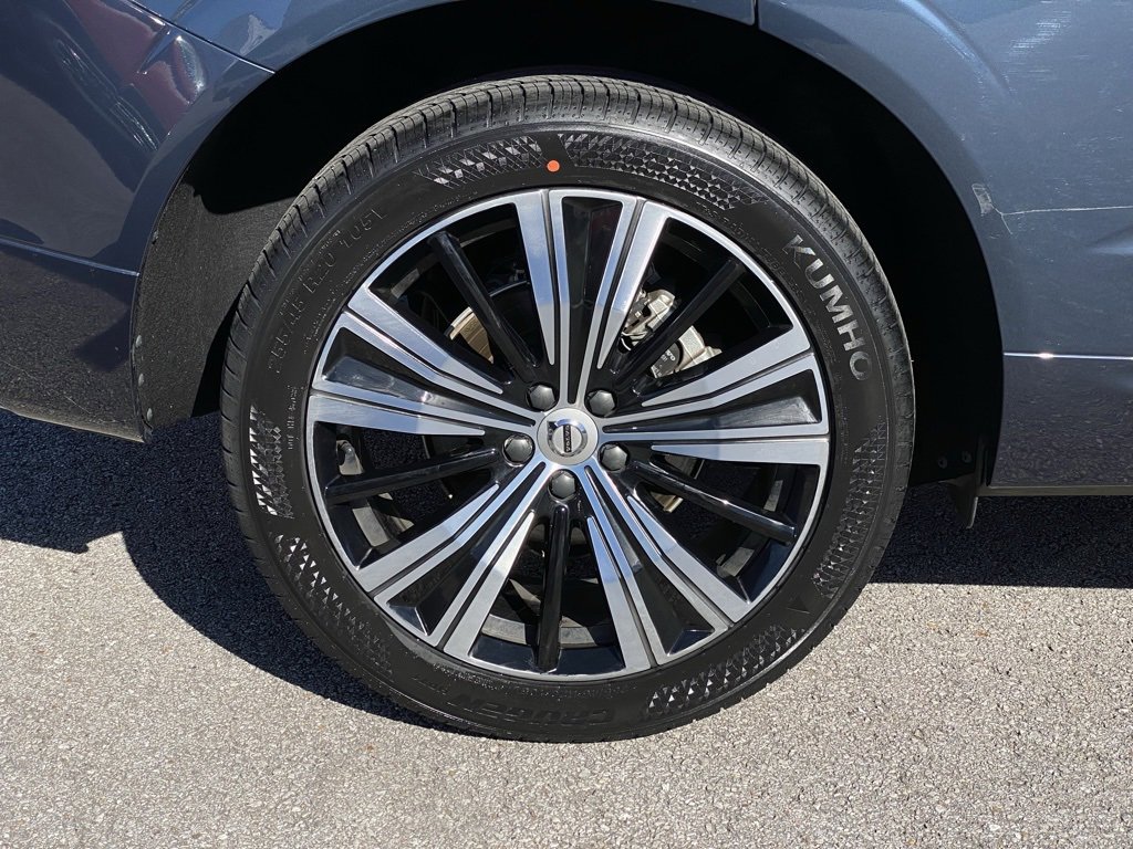 Used 2023 Volvo XC60 B5 Plus w/ Protection Package Premier image 33