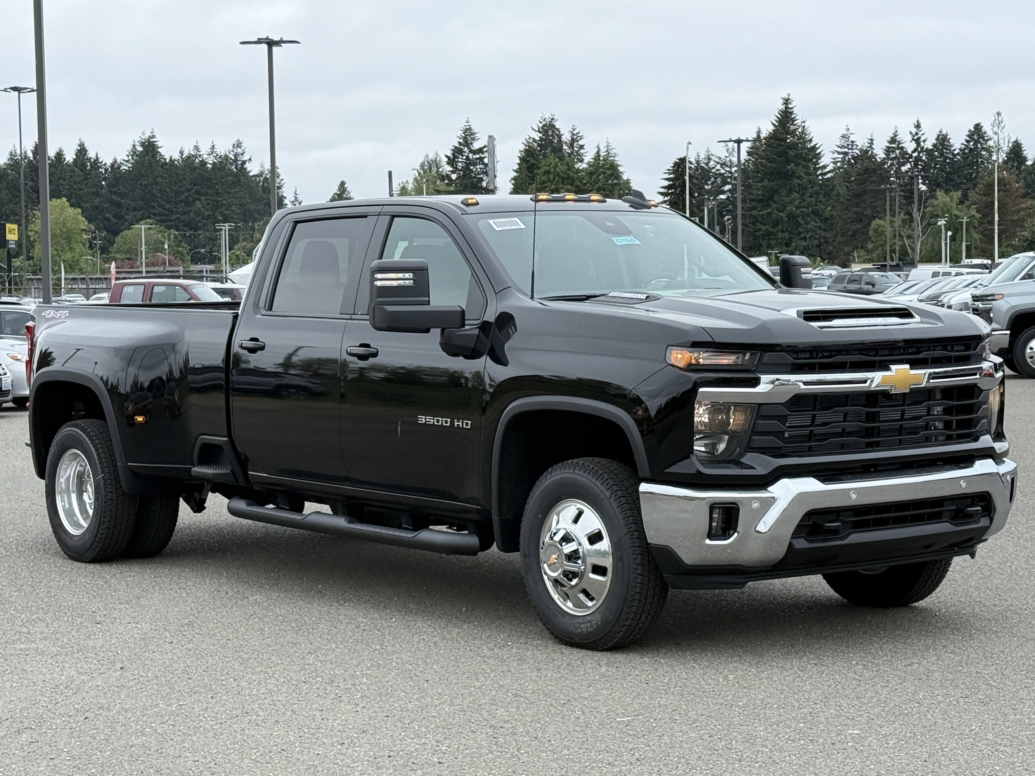 New 2026 Chevrolet Silverado 3500 LT w/ All Star Edition AWD/4WD image 7
