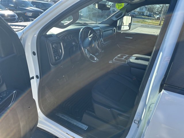 Used 2023 Chevrolet Silverado 2500 LT w/ Snow Plow Prep/Camper Package image 8