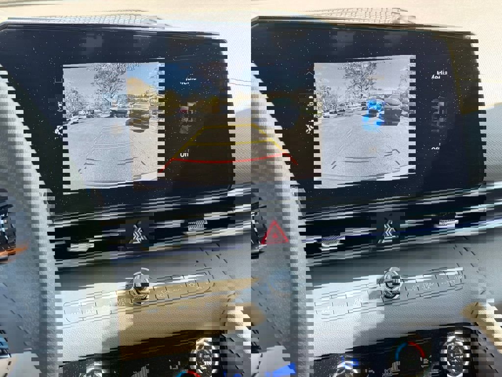 Used 2024 Hyundai Elantra SEL image 29