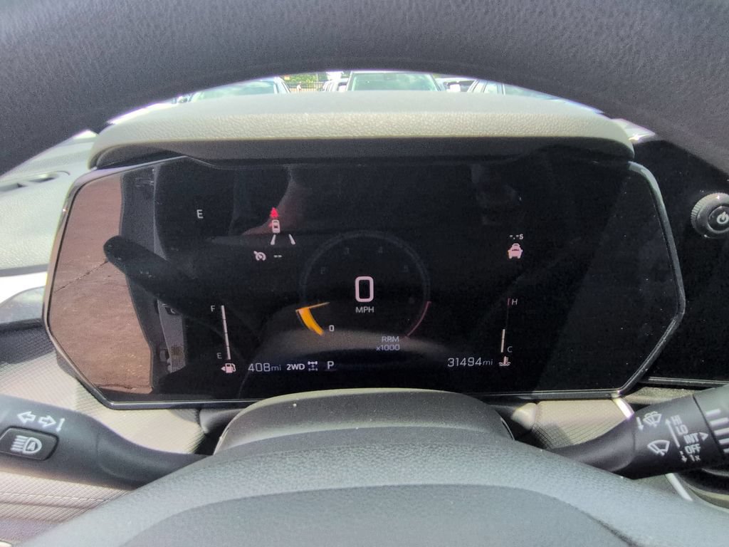 Used 2025 Chevrolet TrailBlazer LT AWD/4WD image 16