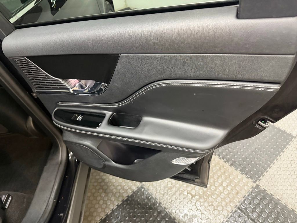 Used 2022 Lincoln Corsair AWD w/ Premium Package image 46