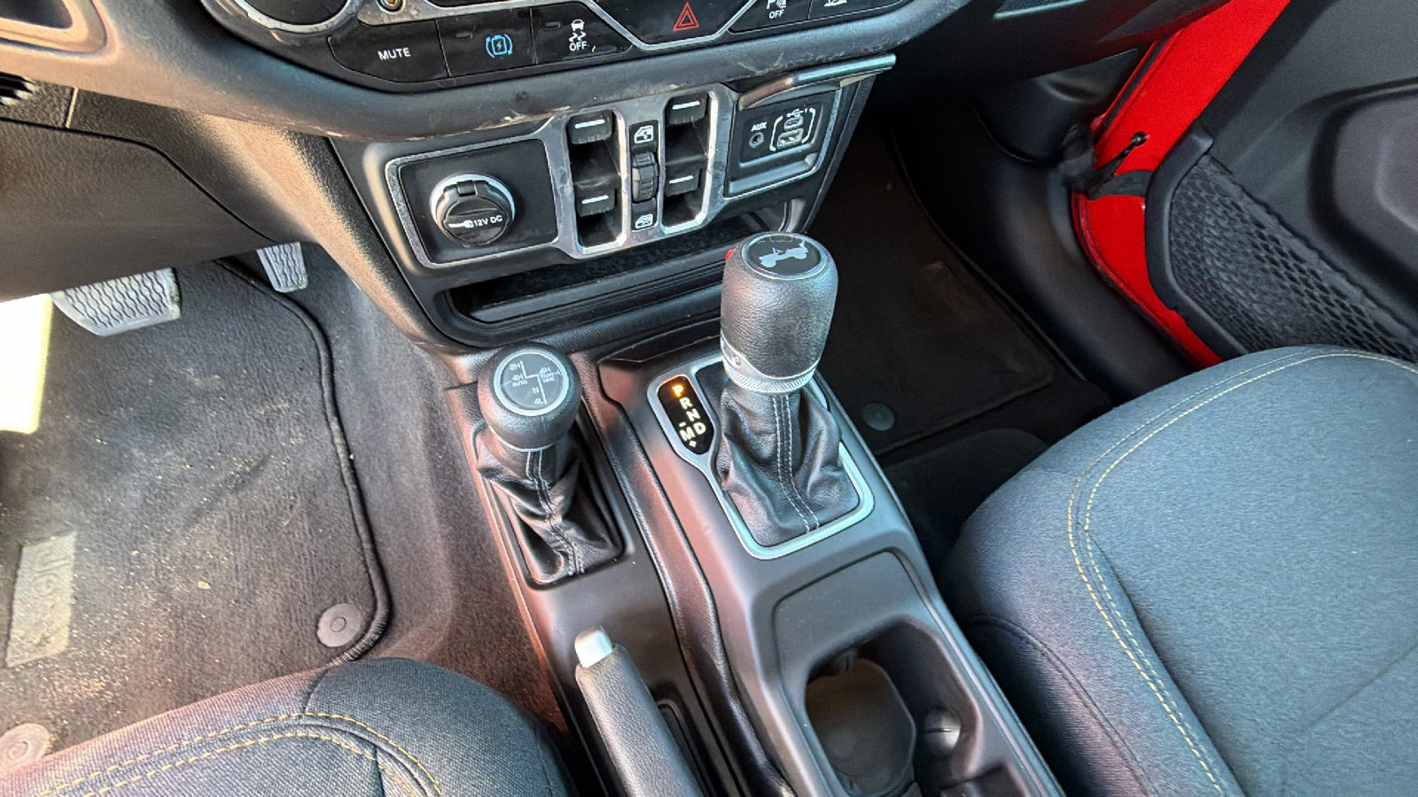 Used 2025 Jeep Wrangler Sahara 4xe w/ Safety Group image 29