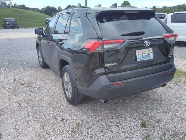Used 2025 Toyota RAV4 XLE AWD/4WD image 3