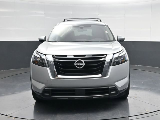 Used 2024 Nissan Pathfinder SV image 8