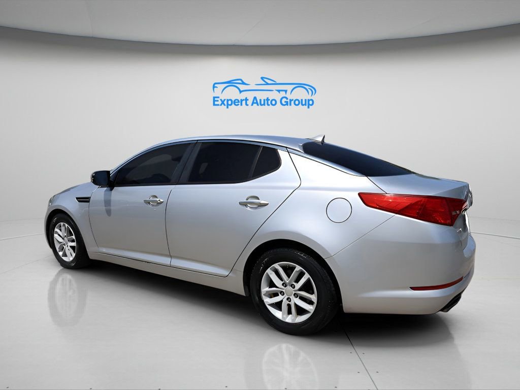 Used 2012 Kia Optima LX w/ Convenience Pkg image 6