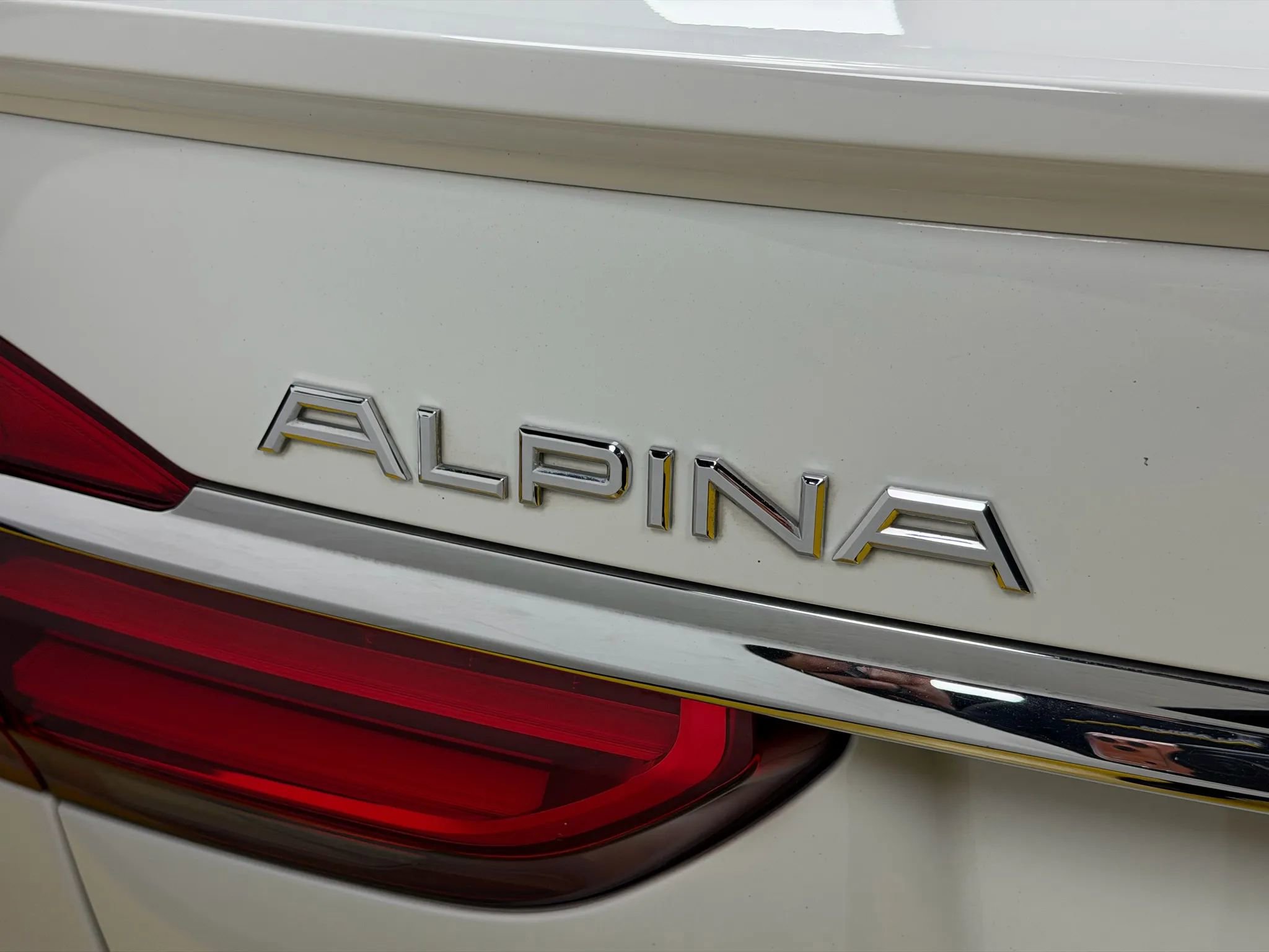 Used 2017 BMW 750i xDrive image 13