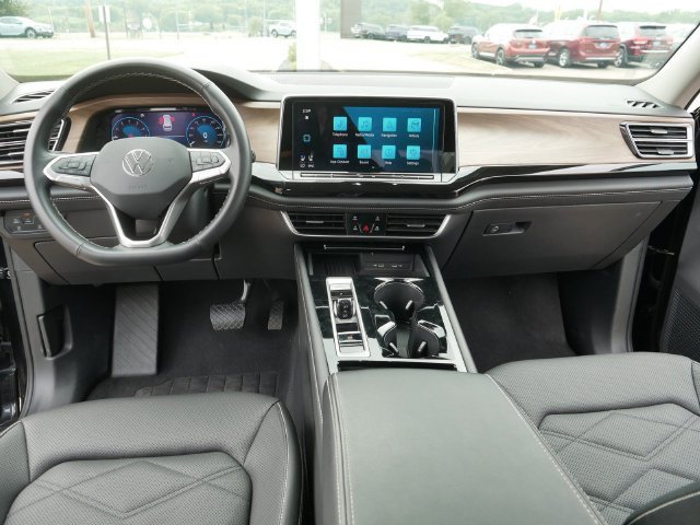 Certified 2025 Volkswagen Atlas SE AWD/4WD image 22