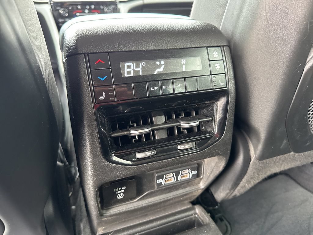 Used 2021 Jeep Grand Cherokee L Limited w/ Luxury Tech Group II AWD/4WD image 37
