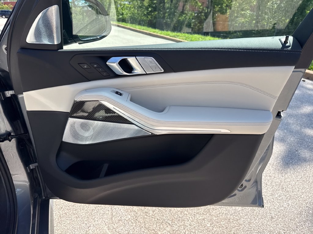 New 2027 BMW X7 M60i AWD/4WD image 30