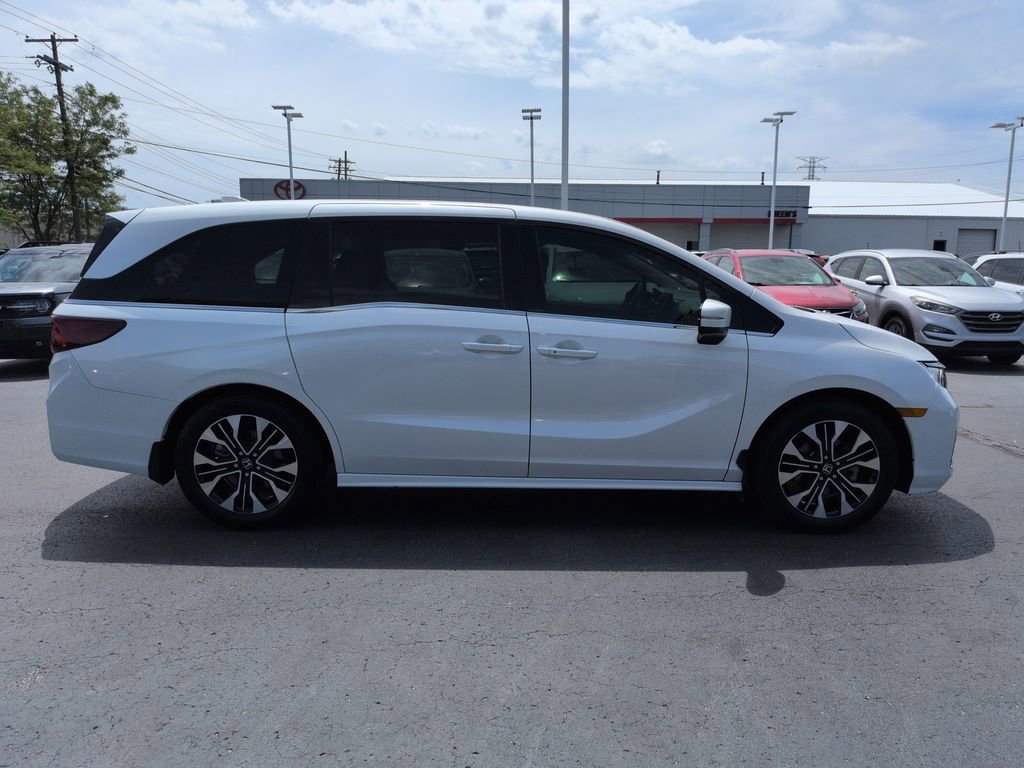 Used 2025 Honda Odyssey Elite image 6