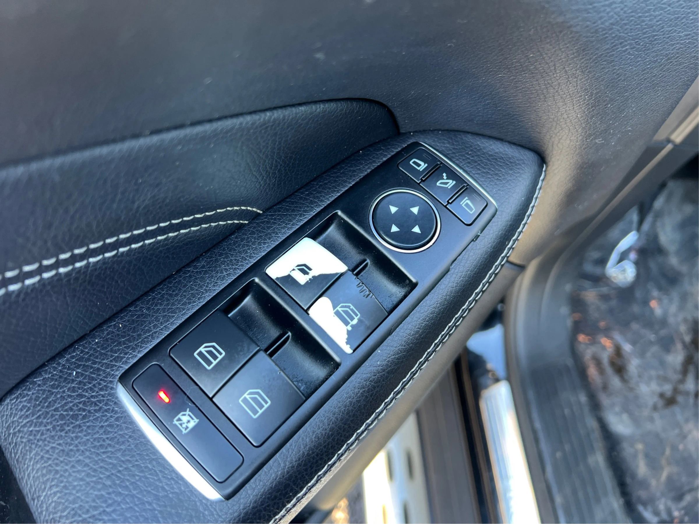 Used 2015 Mercedes-Benz ML 350 4MATIC image 35