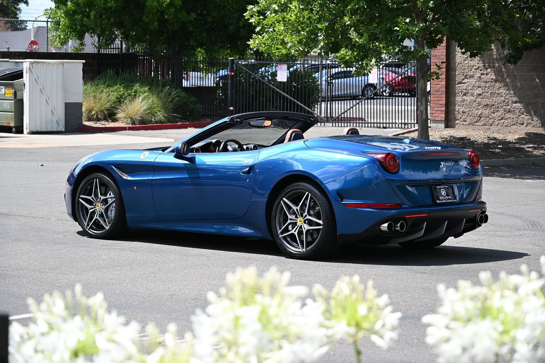 Used 2015 Ferrari California T RWD image 21