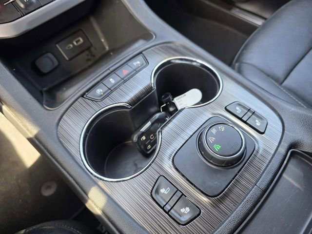 Used 2020 GMC Acadia SLT image 12