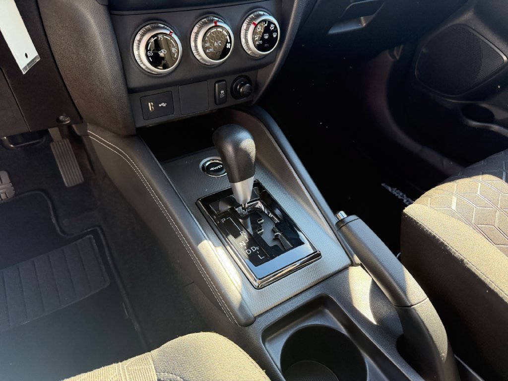 Used 2024 Mitsubishi Outlander Sport ES AWD/4WD image 21