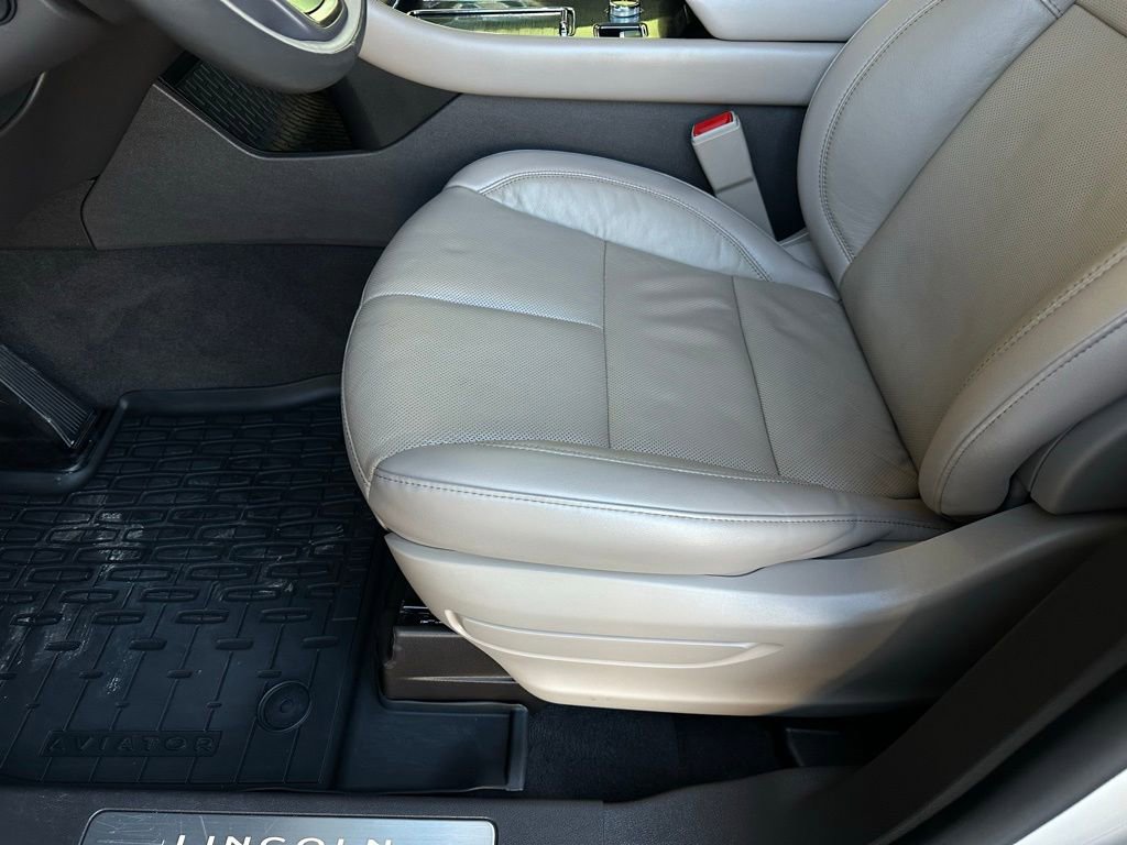 Used 2023 Lincoln Aviator Reserve w/ Elements Package Plus image 13