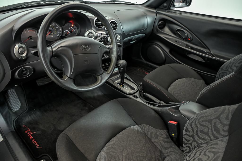 Used 2001 Hyundai Tiburon FWD image 11